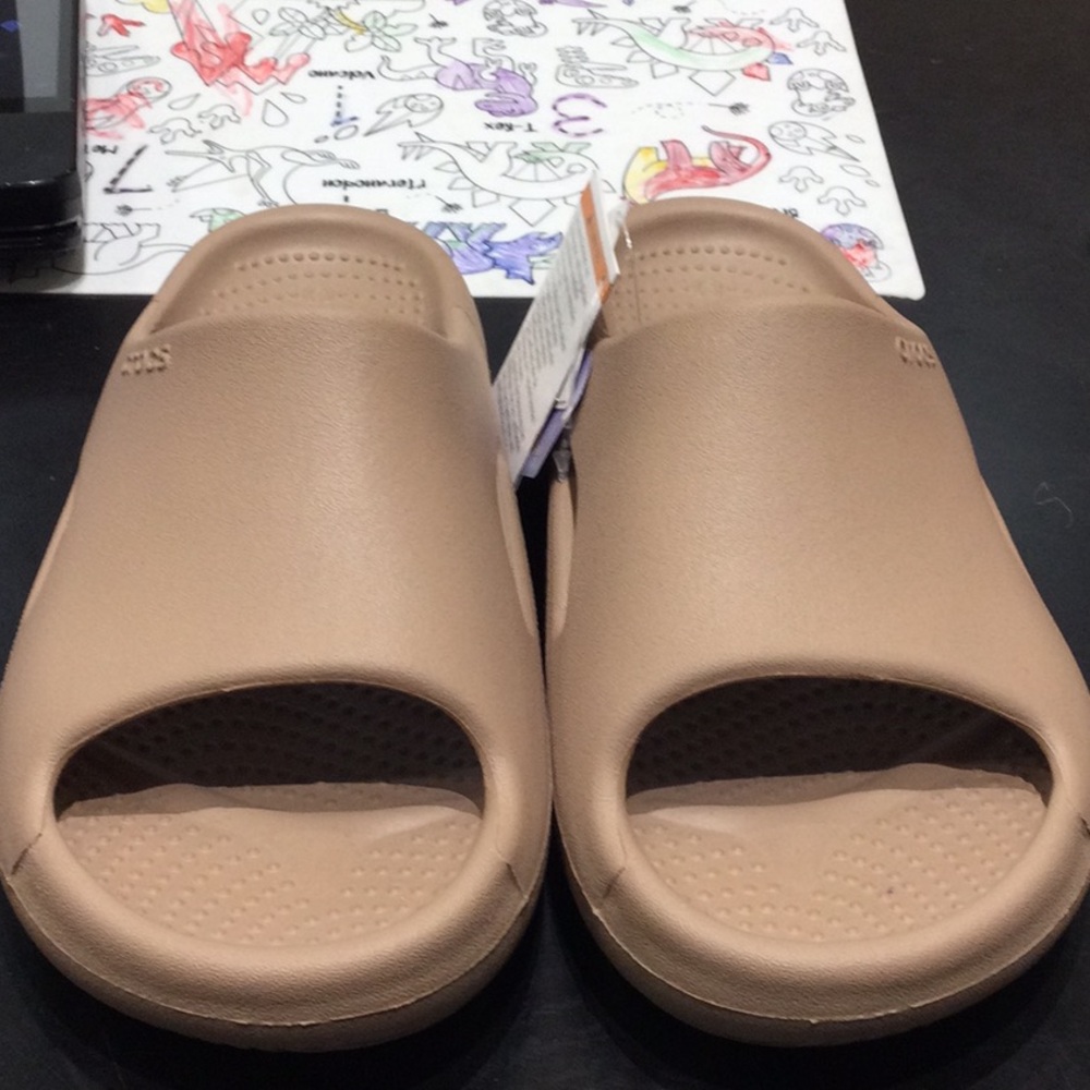 CROCS Mellow Slide Latte